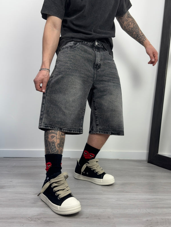 Short Basic Black